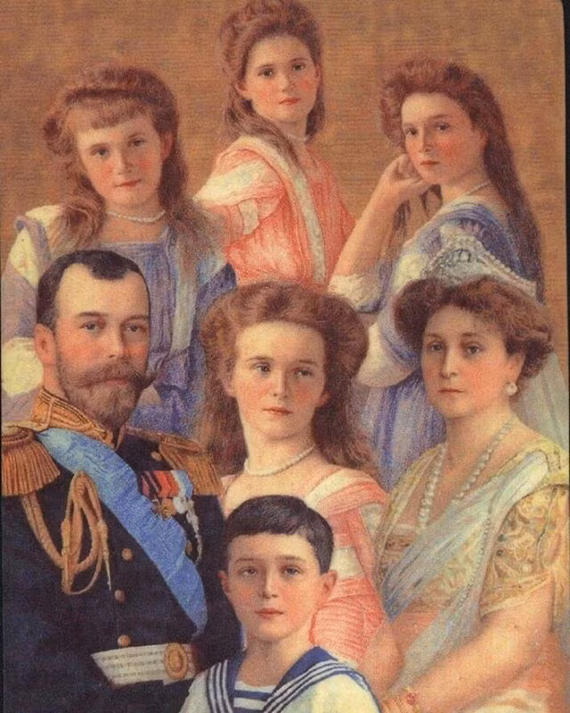 Sau khi bị phế truất, Sa hoàng Nicholas II cùng gia đình bị giam lỏng và bị lưu đày ở Ekaterinburg.