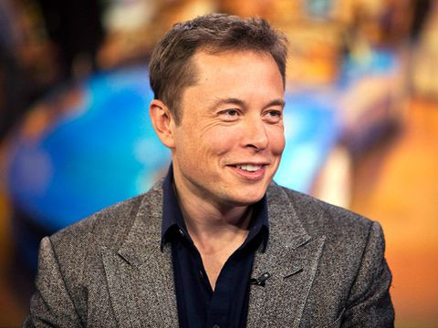 Ngày 31/7/2020, Elon Musk đăng một tweet với nội dung: "Người ngoài hành tinh đã xây dựng các kim tự tháp". Thông tin này lập tức "gây bão" với hơn 533.000 lượt thích, hơn 90.000 lượt bình luận và chia sẻ.