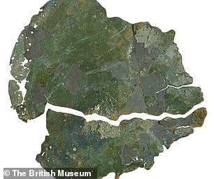 Những mảnh vỡ của một chiếc gương thời đồ Sắt được tìm thấy ở miền Nam nước Anh.