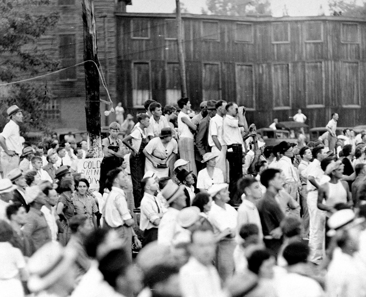 Theo đó, vào 4h chiều ngày 13/8, tử tù Bethea có bữa ăn cuối cùng trong đời tại nhà tù ở Louisville. Bữa ăn này của gã gồm: gà rán, sườn heo, khoai tây nghiền, dưa chuột muối, bánh mì ngô, bánh chanh và kem.