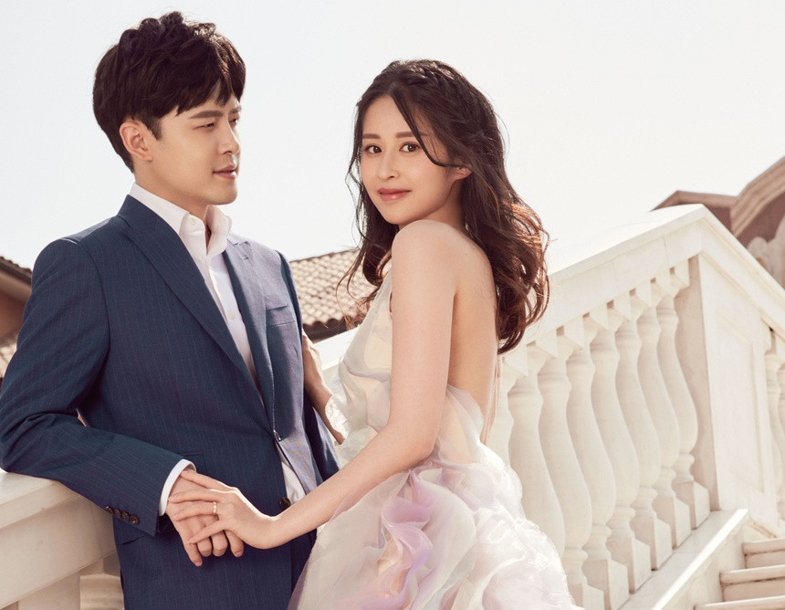 Trong những tập đầu phim, khán giả đánh giá Nguyên Nương là nhân vật gây được ấn tượng mạnh nhất. Nàng là người có mưu mô thủ đoạn, nhưng tất cả xuất phát từ tình thương con, do đó, nhận được sự đồng cảm của người xem. Dĩnh Nhi kết hôn với tài tử Phó Tân Bác năm 2017 và có một con trai.