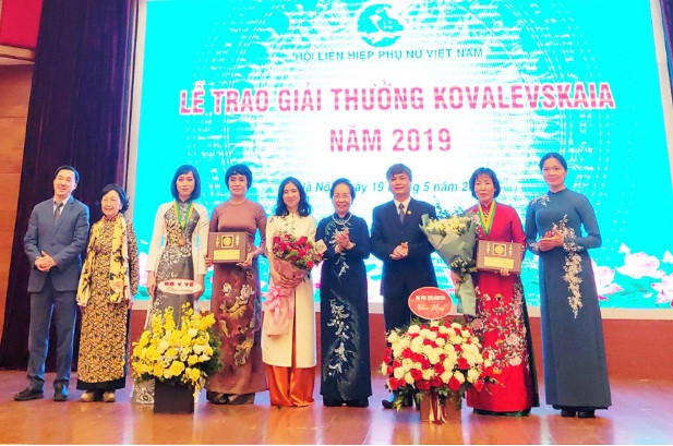 Chan dung nhung nha khoa hoc nu VN dat giai thuong Kovalevskaia-Hinh-3