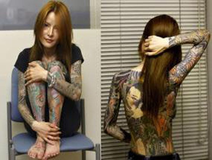 Kể từ khi trở thành con nghiện, Shoko phải làm theo mọi yêu cầu của thủ lĩnh để có ma túy sử dụng mỗi khi lên cơn nghiện.