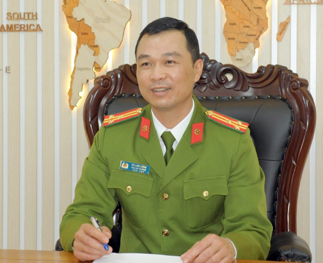 Trước khi được bổ nhiệm về làm Phó Cục trưởng C06 vào năm 2020, đại tá Tô Anh Dũng giữ chức Trưởng Công an quận Long Biên (Hà Nội). 