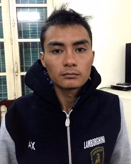 Từ mối quan hệ này, cơ quan điều tra đã làm rõ, xác định nghi phạm gây án là Lê Quang Linh (SN 1988, trú tại xã Vân Sơn, Triệu Sơn, Thanh Hóa; tạm trú ở xã An Khánh, Hoài Đức, Hà Nội). Bị triệu tập lên trụ sở công an, ban đầu, Linh một mực chối tội. Song, trước những bằng chứng không thể chối cãi, Linh đã phải cúi đầu nhận tội.