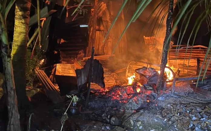  Người phụ nữ tử vong trong căn nhà bị cháy: Rạng sáng 9/9, căn nhà tạm ở ấp Hòa Thạnh 2, xã Thạnh Quới, huyện Long Hồ, tỉnh Vĩnh Long, bốc cháy. Thời điểm xảy ra cháy, bà Đ.T.T. (61 tuổi) nằm ngủ trong nhà Ngọn lửa thiêu rụi căn nhà. Kiểm tra hiện trường, cảnh sát phát hiện bà T. đã tử vong. Theo người thân, bà T. sống chung với ông Sơn (70 tuổi). Khoảng 10 năm nay, bà T. bị tai biến, nằm một chỗ. 