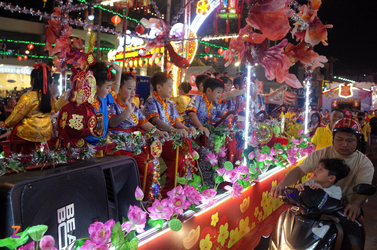 Hàng năm, miếu Bà Thiên Hậu tổ chức lễ hội rước kiệu Bà vào rằm tháng Giêng, đây được xem là lễ hội lớn nhất ở Bình Dương, thu hút hàng trăm nghìn lượt khách đến hành hương. Tâm điểm của hội là lễ cúng Vía Bà được tiến hành vào nửa đêm 14 đến sáng 15 tháng Giêng.