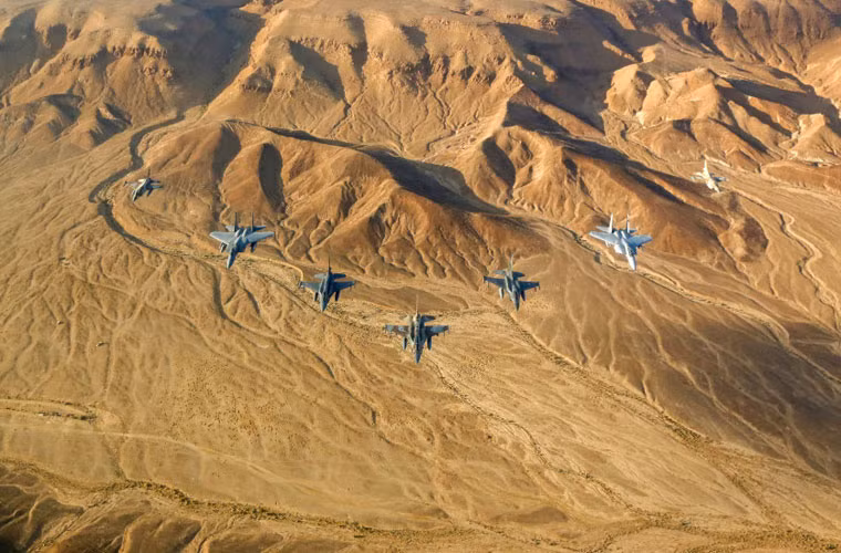 Cuộc tập trận lớn nhất lịch sử Không quân Israel diễn ra trong bối cảnh xuất hiện không ít mâu thuẫn trong chiến dịch không kích tiêu diệt phiến quân IS của Không quân Nga với Mỹ và các nước đồng minh.