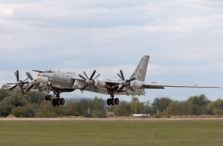 Với việc thử nghiệm thành công tên lửa Kalibr-NK 3M-14T, không loại trừ khả năng Không quân Nga có thể dùng Kh-101 để không kích IS nhằm kiểm tra khả năng của loại vũ khí này.