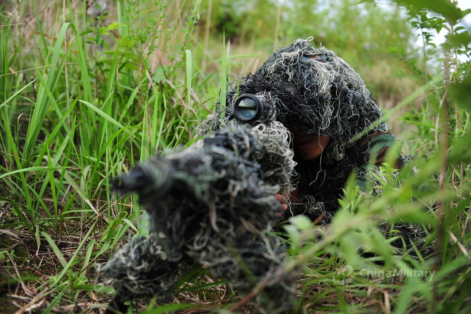 Lực lượng này chủ yếu được tuyển chọn từ những thanh niên sinh ra ở miền núi, có khả năng trèo đèo lội suối, đặc biệt là khả năng đi rừng rất giỏi. Nguồn ảnh: Sina.