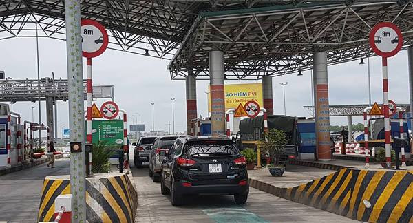 Nhiều chủ phương tiện chưa mặn mà với thu phí tự động không dừng