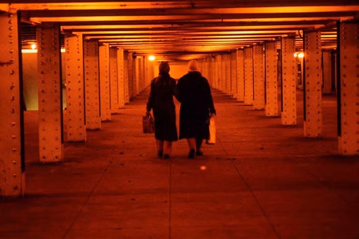 Hệ thống tàu điện ngầm New York vào cuối thập niên 1970 và đầu thập niên 1980 được đánh giá là một trong những nơi nguy hiểm nhất đối với con người.