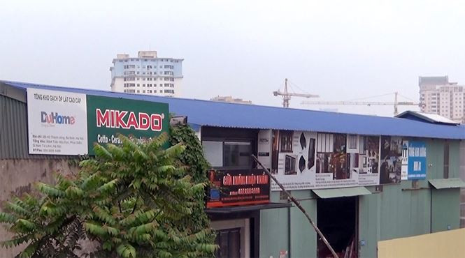 Nhiều đơn vị bên ngoài đã vào thuê phần nhà xưởng của công ty TNHH Thực phẩm Thông tấn để kinh doanh các mặt hàng khác.