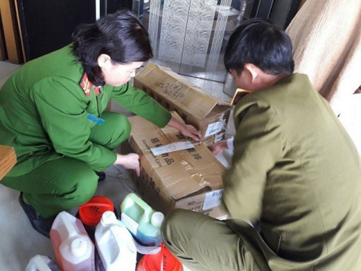 Cơ quan chức năng niêm phong số trân châu không rõ nguồn gốc của DingTea.