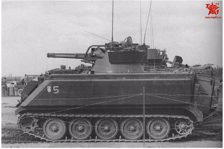 Khẩu súng máy nòng xoay này chính là một trong những khẩu súng máy được lắp đặt trên rất nhiều loại chiến đấu cơ Mỹ thời bấy giờ và cả sau này. Nguồn ảnh: Sina.