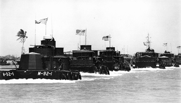 Ngoài hỏa lực bao gồm 1 khẩu pháo chính cỡ nòng lên tới 105mm ra, các tàu tuần tra này còn có hỏa lực bao gồm 20 khẩu pháo cỡ nòng 20mm, 3 khẩu súng phóng lựu loại M79 40mm, 2 khẩu súng máy 12,7mm và 1 khẩu súng mãy cỡ nhỏ cỡ nòng 7,62mm. Nguồn ảnh: Pinterest.