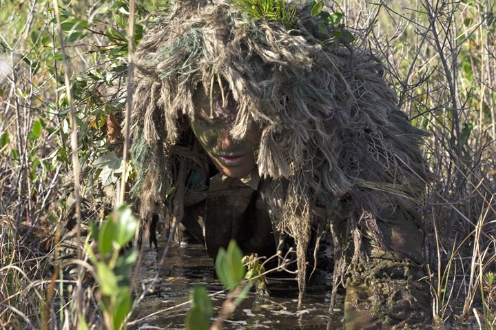 Có những lúc họ phải nằm lỳ một chỗ trong vài giờ hoặc thậm chí vài ngày trời.