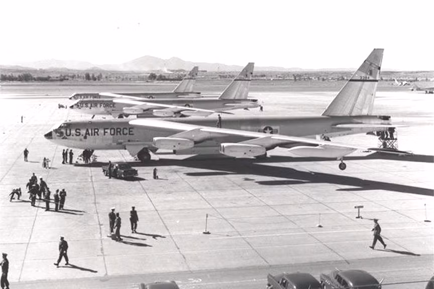 Trong khi đó, tình báo Liên Xô dù khó khăn nhưng cũng hoàn toàn có khả năng liệt kê chi tiết từng bệ phóng tên lửa hạt nhân trên đất liền của Mỹ và có thể tung đòn phủ đầu, vô hiệu hóa các bệ phóng này bất cứ lúc nào. Nguồn ảnh: Flickr.