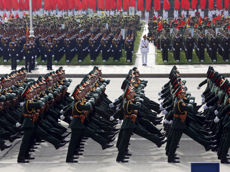 Đứng ở vị trí thứ 7 của châu Á là Quân đội Nhân dân Việt Nam. Theo Bussiness Insider nhận định, Việt Nam có khoảng 76 máy bay chiến đấu các loại, 1500 xe tăng và khoảng 65 tàu hải quân bao gồm cả tàu ngầm. Nguồn ảnh: BI.