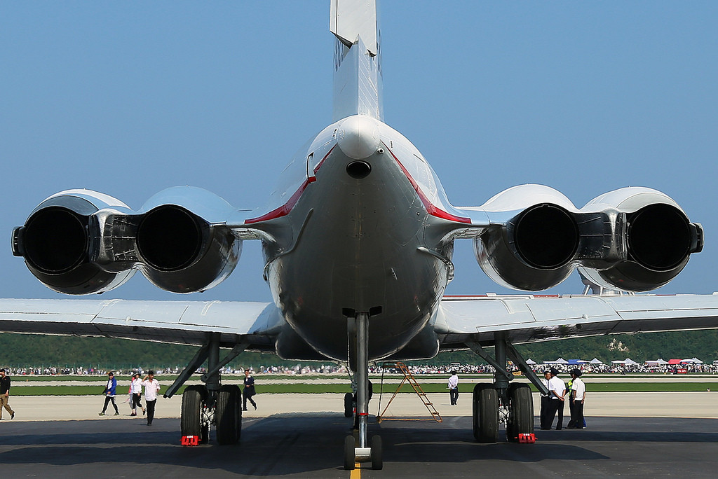 Do cả Triều Tiên lẫn Mỹ đều có ít nhất hai chiếc máy bay dành riêng cho nguyên thủ nên với một cuộc họp quan trọng và đòi hỏi an ninh cực cao như thượng đỉnh Mỹ - Triều tại Singapore tới đây, độc giả đừng quá ngạc nhiên khi thấy cùng lúc cả hai chiếc Không Lực Một cũng như hai chiếc Chammae cùng xuất hiện. Nguồn ảnh: BI.