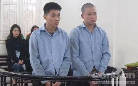 Các đối tượng Nguyễn Văn Chiến và Nguyễn Đức Tuấn phạm tội “giết người” do ghen tuông khi đang ở tuổi vị thanh niên