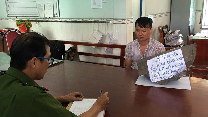 Võ Văn Trụ bị khởi tố về hành vi "chống người thi hành công vụ" Võ Văn Trụ bị khởi tố về hành vi "chống người thi hành công vụ"