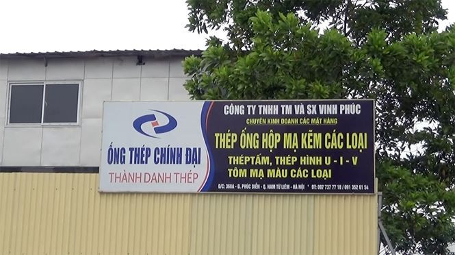 Được biết, UBND TP Hà Nội đã cấp giấy chứng nhận quyền sử dụng đất cho Công ty TNHH Thực phẩm Thông tấn với tổng diện tích đất là 11.678m2 tại xã Xuân Phương, huyện Từ Liêm (trước đây). Trong đó: 9906m2 đất để xây dựng Trụ sở làm việc và xưởng sản xuất, chế biến nông sản, thời hạn thuê là 40 năm, 1771m2 đất để mở đường theo quy hoạch của Thủ đô, không xây dựng công trình. Tuy nhiên, đến nay, tại khu đất được giao, bằng mắt thường có thể thấy đã có rất nhiều nhà xưởng cho thuê được mọc lên.