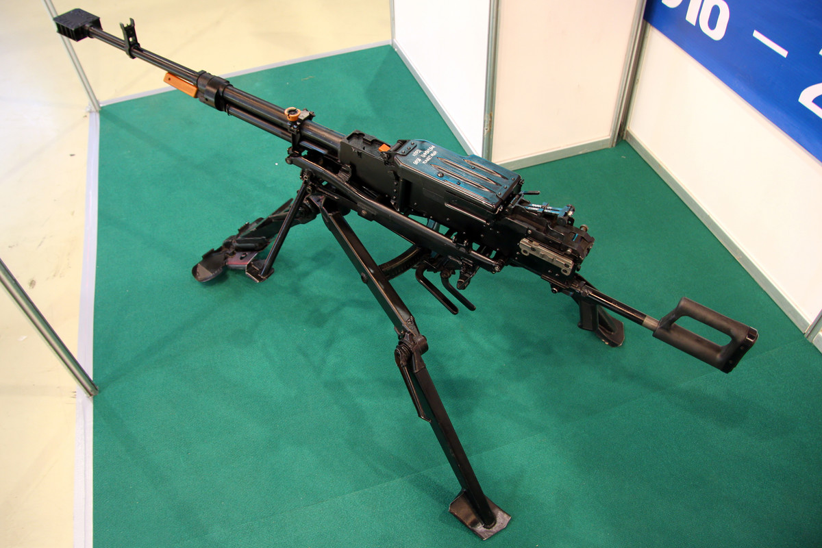 Sơ tốc đầu đạn của khẩu súng máy Kord lên tới 860 mét trên giây. Do sử dụng cỡ đạn quá lớn, mỗi dây đạn của Kord thường chỉ có 50 viên đạn để dễ dàng cho việc vận chuyển, hậu cần. Nguồn ảnh: Wiki.