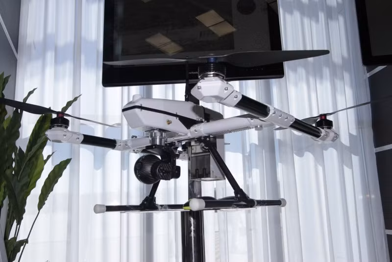 Máy bay không người lái bốn cánh mang tên Albatross, một sản phẩm của công ty mang tên StilSoft ở Stavropol. Điểm đặc biệt của loại máy bay không người lái này đó là nó có cả bản dân sự và quân sự. Nguồn ảnh: ExpoRu.