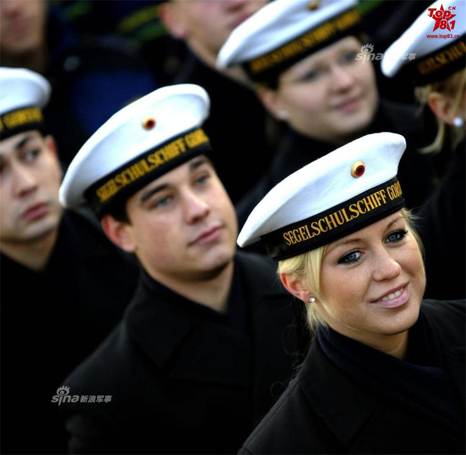 Trước đó, dù có số lượng lớn và nắm giữ cả các nhiệm vụ sĩ quan, các nữ quân nhân Đức cũng chỉ làm việc bàn giấy ở hậu phương hoặc ở tuyến sau. Nguồn ảnh: Sina.