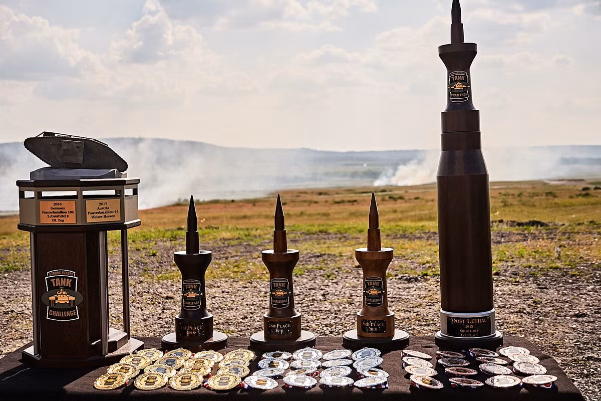 Đứng ở vị trí thứ ba là đội tuyển Áo. Như vậy, trong ba đội đứng đầu đã có tới 2 đội thi là Đức và Áo sử dụng loại xe tăng Leopard. Nguồn ảnh: Defence.
