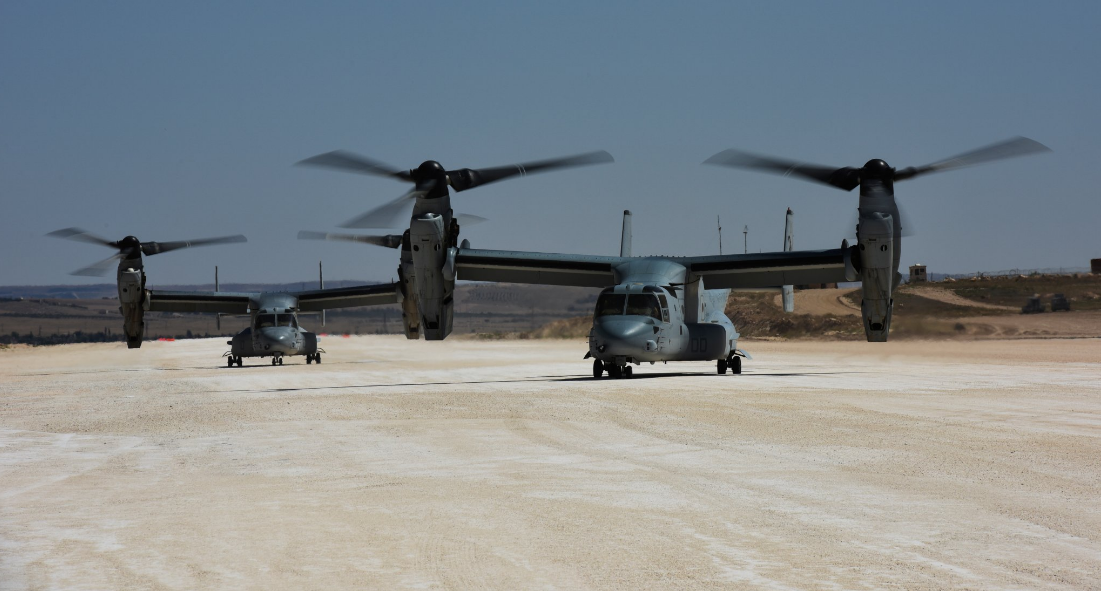hậm chí ở căn cứ này người ta còn thấy sự xuất hiện của MV-22 Osprey dòng vận tải cơ đặc biệt của Quân đội Mỹ. Nguồn ảnh: Twitter.