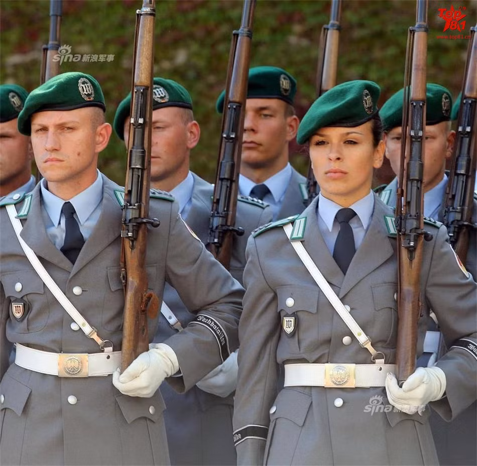 Nữ quân nhân Đức trong lực lượng cảnh vệ. Nguồn ảnh: Sina.