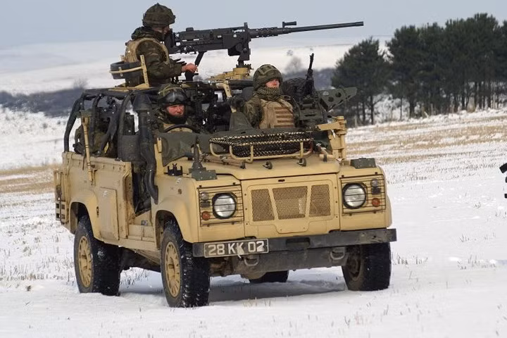 Phiên bản xe cứu thương Land Rover.