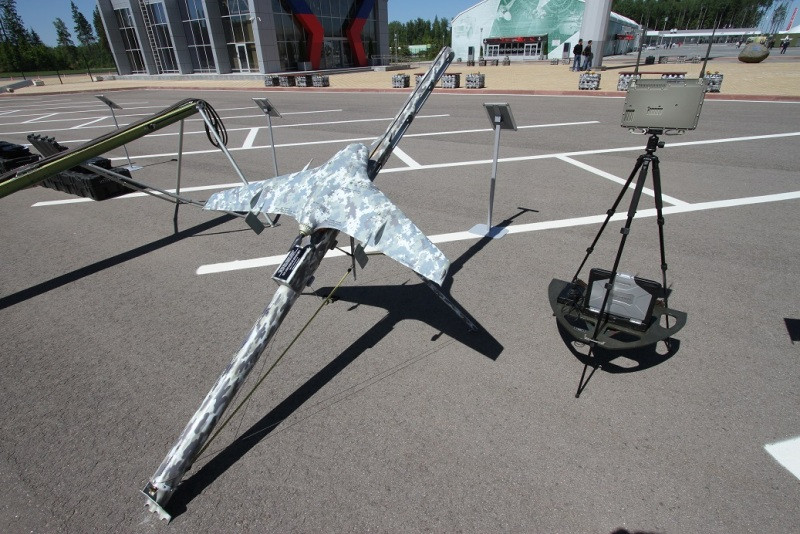 Máy bay không người lái Eleron-3SV được sản xuất bởi tập đoàn Enix của Kazan. Đây là một trong những loại UAV đầu tiên được sử dụng bởi quân đội Nga. Nguồn ảnh: ExpoRu.