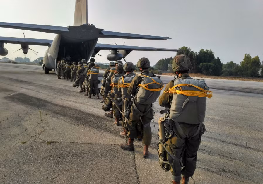 Swift Response được xem là một trong những cuộc tập trận lớn nhất trong năm của NATO tại các nước Baltic và là cuộc tập trận đổ bộ đường không lớn nhất ở châu Âu kể từ khi kết thúc Chiến tranh Lạnh. NATO đã mở rộng quy mô và các nước tham gia cuộc tập trận này kể từ năm 2014 khi Nga sát nhập bán đảo Crimea vào lãnh thổ của mình. Nguồn ảnh: Flickr.