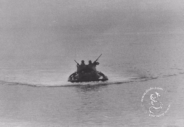 Thiết giáp đổ bộ bánh xích - loại thiết giáp đổ bộ thường được Mỹ sử dụng khi tấn công chiếm đảo của Nhật thời Chiến tranh Thế giới thứ 2 vẫn tiếp tục được sử dụng. Nguồn ảnh: Ilishi.