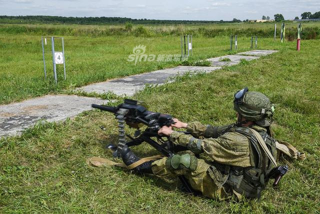 ... và khai hỏa. Nguồn ảnh: Sina.