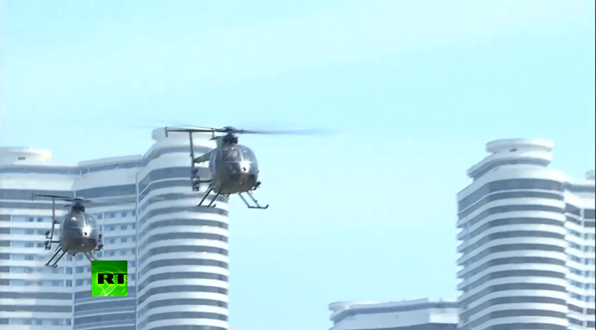 Loại vũ khí Mỹ trong biên chế Quân đội Triều Tiên lần đầu xuất hiện công khai trong cuộc duyệt binh năm 2013 đã khiến giới chức Washington phải sửng sốt. Nó đồng thời cũng khiến giới quân sự Mỹ, cơ quan tình báo Mỹ (CIA) chắc hẳn bực dọc khi họ đã bị "xỏ mũi" mất không chỉ một mà gần 100 chiếc máy bay vào quốc gia mà họ đã áp đặt lệnh cấm vận quân sự vô cùng khắt khe. Nguồn ảnh: RT.