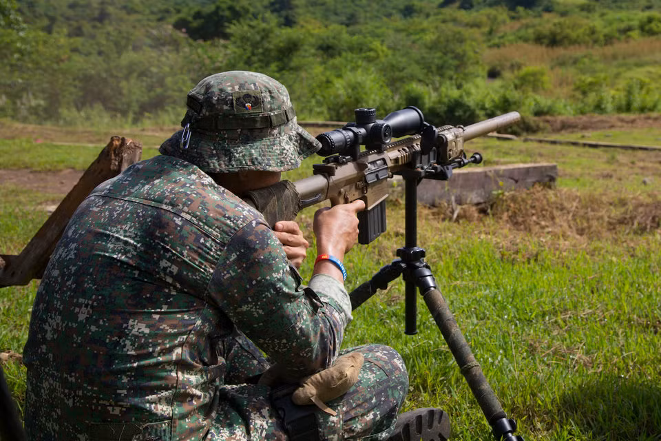 Sử dụng cỡ đạn 7,62x51, khẩu súng bắn tỉa phổ biến nhất của Thủy quân Lục chiến hiện nay là khẩu M110, có tầm bắn hiệu quả khoảng 1000 mét. Nguồn ảnh: BI.