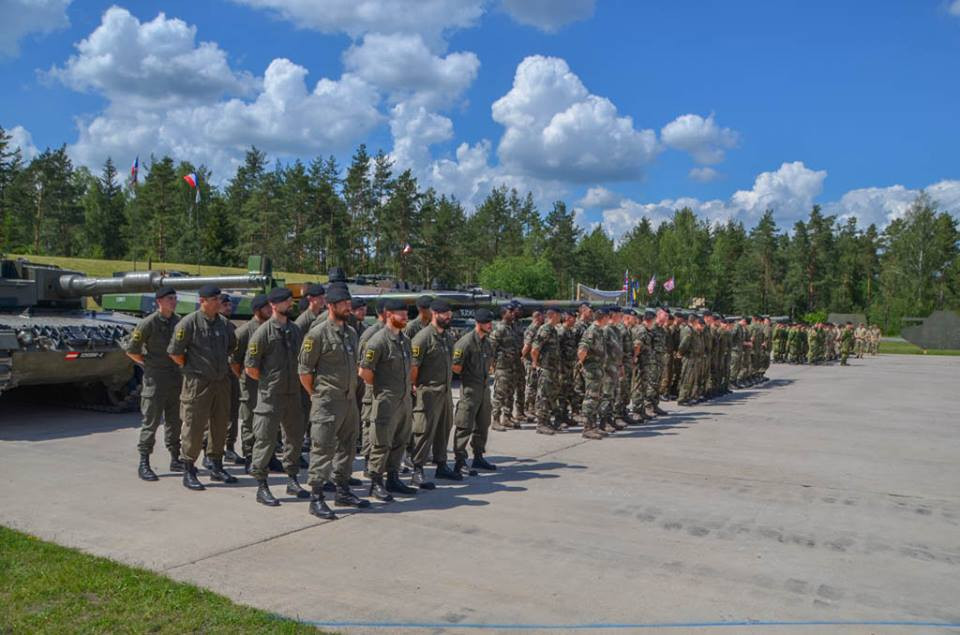 Toàn bộ tám đội thi đấu tại giải đua xe tăng lớn nhất của NATO được tổ chức tại Đức. Nguồn ảnh: BKP.