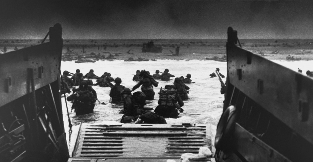 Mặc dù vậy, nhiều sử gia vẫn cho rằng cuộc đổ bộ Normandy dù có nhiều thương vong, cũng vẫn là một trận đánh thành công của Mỹ và đồng minh vì nếu đổ bộ lên bãi biển khác, rất có thể cuộc chiến đã thất bại thảm hại với thương vong lớn hơn nhiều. Nguồn ảnh: History.