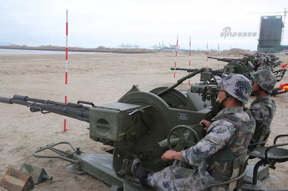 Không chỉ sao chép súng phòng không KVP, Trung Quốc còn "lấy" cả thiết kế pháo phòng không 23mm ZU-23-2 của Liên Xô và cho ra đời mẫu pháo phòng không hai nòng Type 87. Nguồn ảnh: Sina.