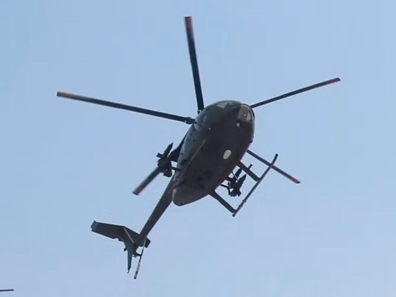 Trong 87 chiếc lên kế hoạch mua có một chiếc biến thể MD-500C, 20 chiếc MD-500D và 66 chiếc MD-500E. Hợp đồng được thực hiện thông qua công ty Delta-Avia Fluggeräte GmbH của Tây Đức. Trên các giấy tờ được trình lên các cơ quan chức năng Mỹ phê duyệt, lô trực thăng này được ghi xuất khẩu cho các khách hàng Tây Ban Nha, Bồ Đào Nha, Nigeria và Nhật Bản. Nguồn ảnh: Aviation.