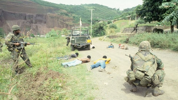 Sau cuộc chiến này, tàn dư của chế độ lãnh đạo chống phương Tây ở Grenada đã bị Mỹ loại bỏ, các lãnh đạo của quốc gia này nếu trốn thoát được đều xin tị nạn chính trị ở Liên Xô hoặc Cuba. Trong khi đó, ở Grenada, một chính quyền thân Washington nhanh chóng được Mỹ dựng lên. Nguồn ảnh: Wiki.