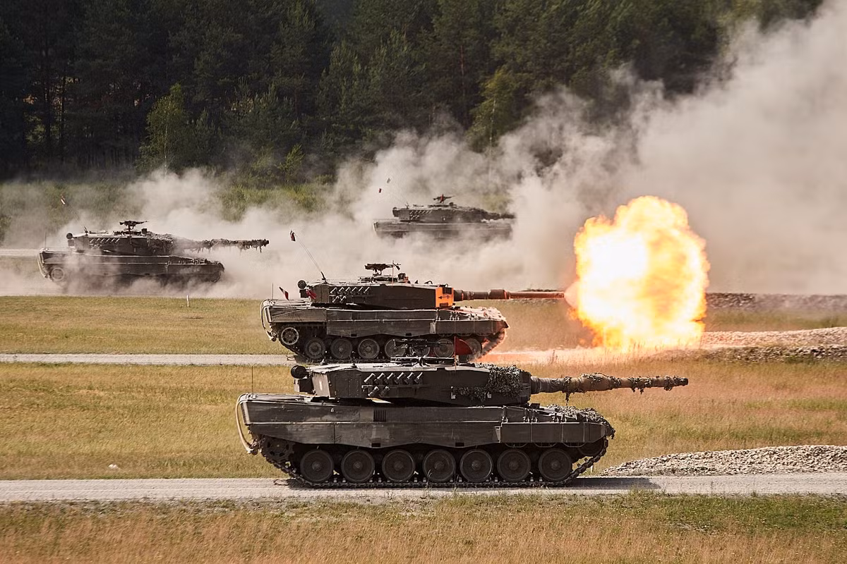 Có thể thấy, việc những chiếc xe tăng Leopard 2 do Đức sản xuất giữ nhiều vị trí đầu tiên đã chứng tỏ khả năng vượt trội của chiếc xe tăng này và công nghệ vượt trội của chiếc xe tăng này. Nguồn ảnh: Defence.