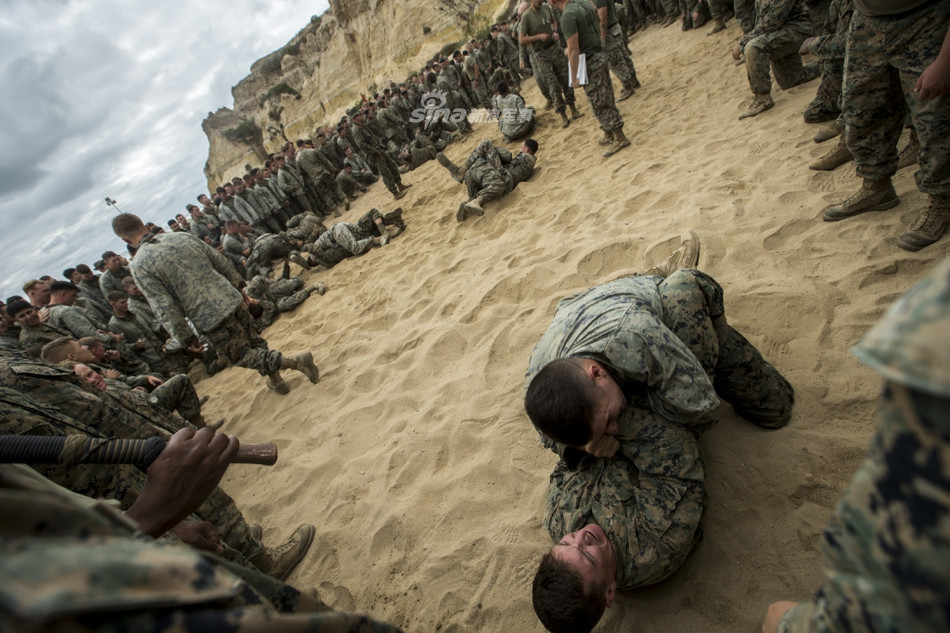 Kỹ năng tác chiến bằng tay không của Thủy quân Lục chiến Mỹ là cực kỳ đáng gờm. Nguồn ảnh: DVDhub.
