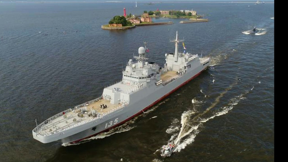 Sử dụng động cơ diesel, tàu có khả năng di chuyển với tốc độ tối đa lên tới 18 hải lý trên giờ, tương đương với 33 km/h. Tầm hoạt động tối đa của con tàu này lên tới 6500 km ở tốc độ hành trình 16 hải lý trên giờ (tương đương 30 km/h). Nguồn ảnh: Milru.