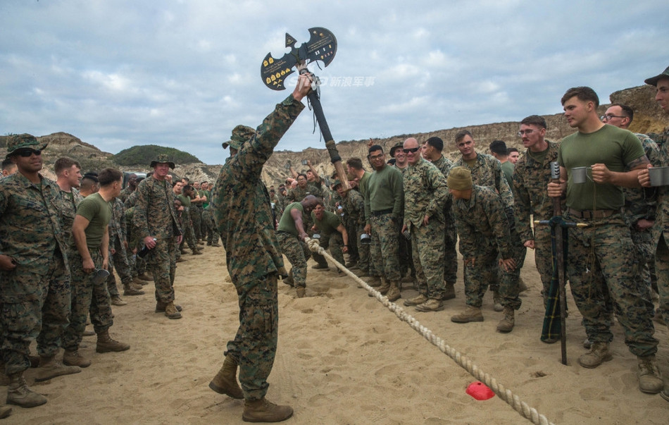 Trong biên chế của Thủy quân Lục chiến Mỹ, một Tiểu đoàn thường có quân số từ 500 tới 1200 lính, trong đó bao gồm từ hai cho tới năm Đại đội. Nguồn ảnh: DVDhub.