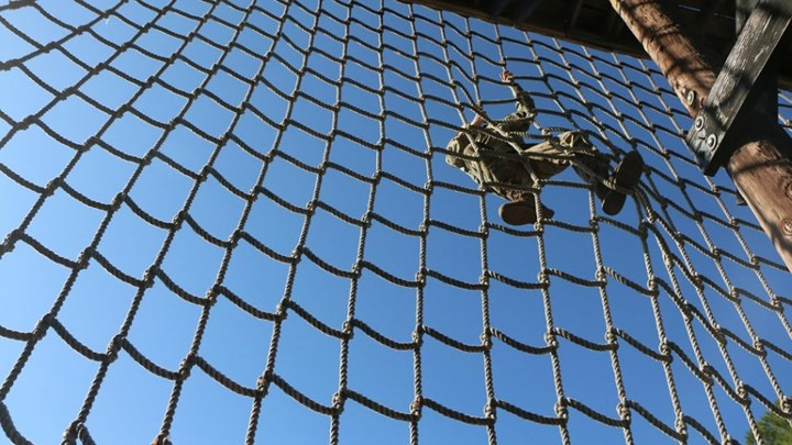 Lính Mỹ tham gia đợt huấn luyện vượt chướng ngại vật tại Fort Stewart.